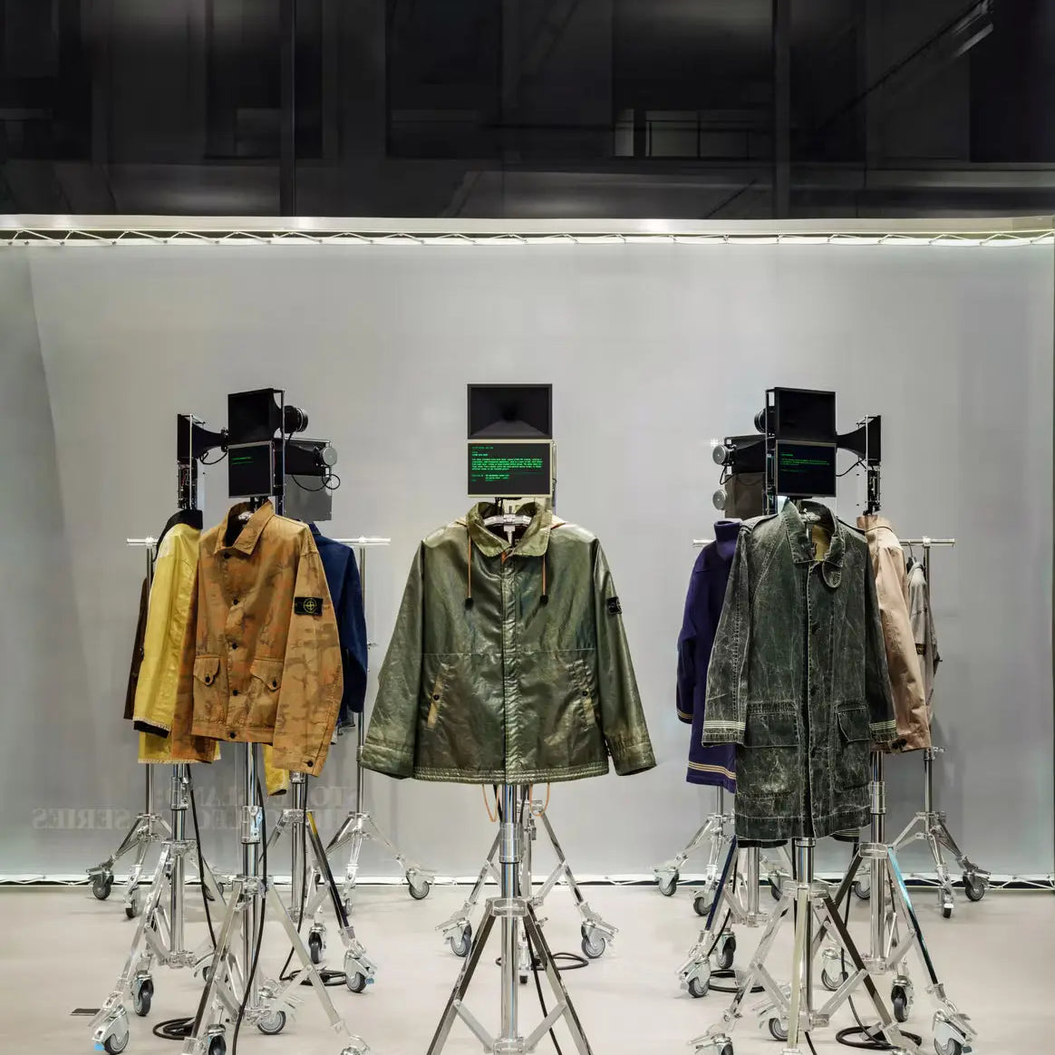 Stone Island investit le Corner Shop de Selfridges pour « The Collector Series » L'Engrenage