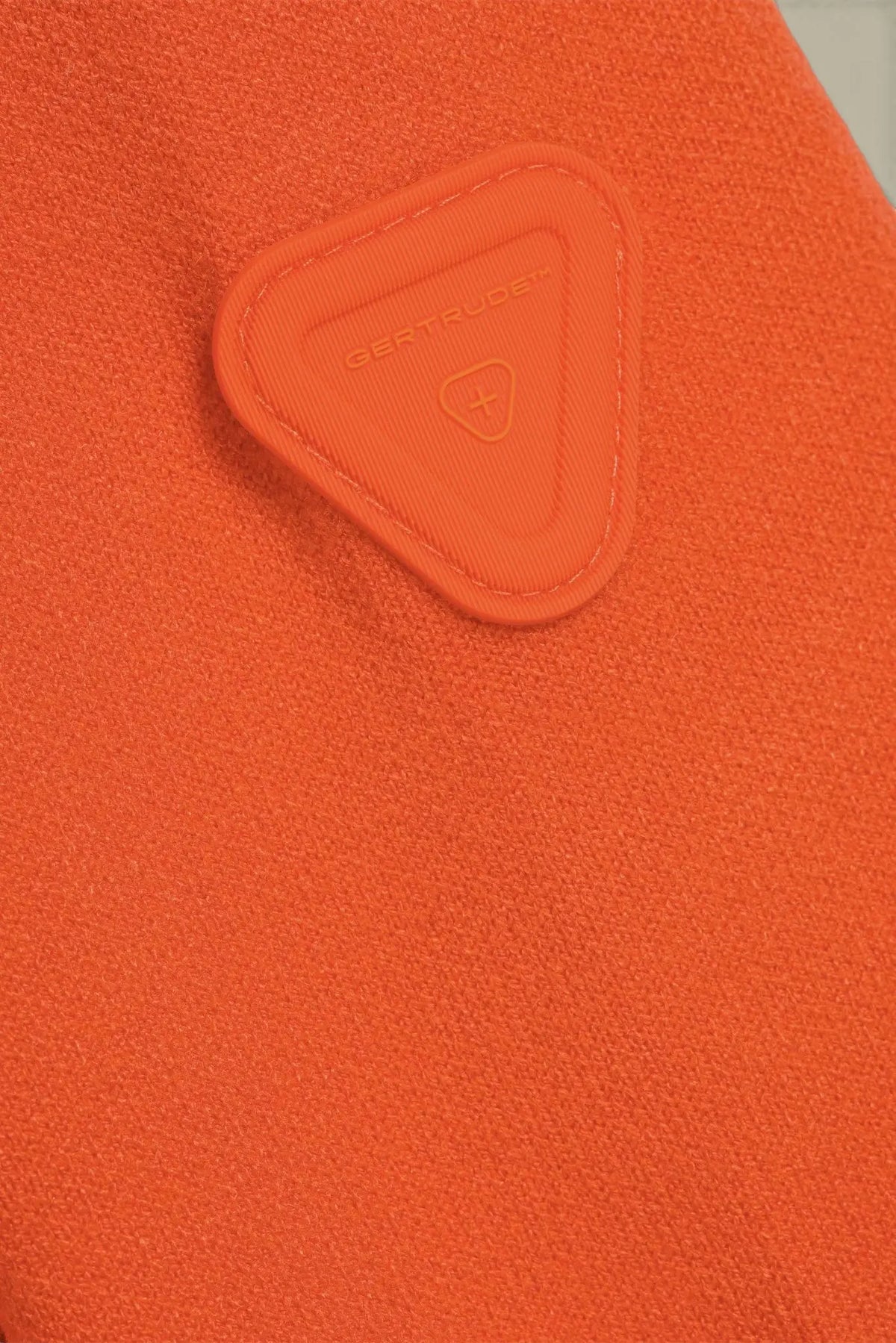 Pull Camionneur Gertrude Orange - Lewis Gertrude