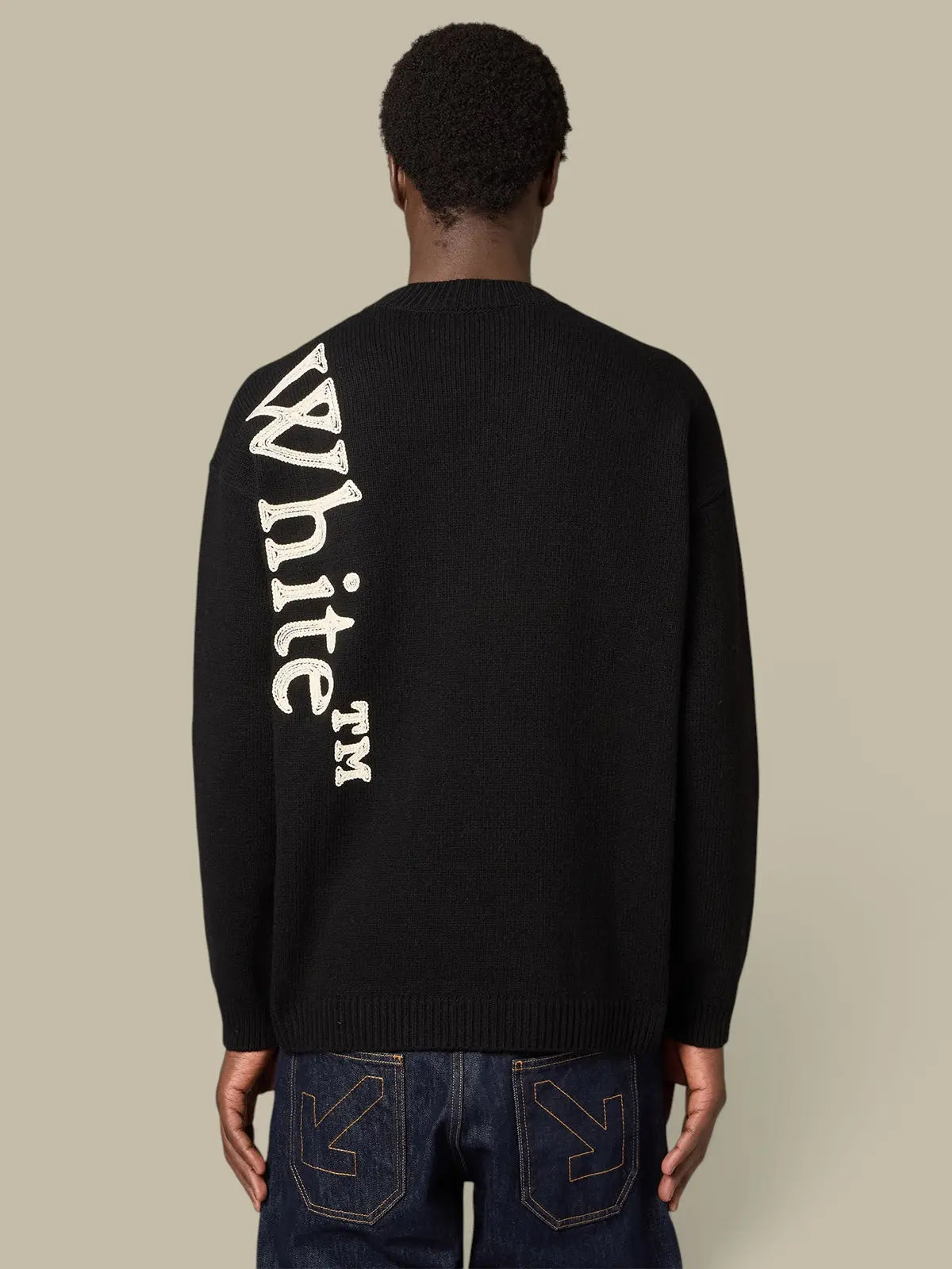 Pull Off-White Noir - Vertical Bookish Off-White