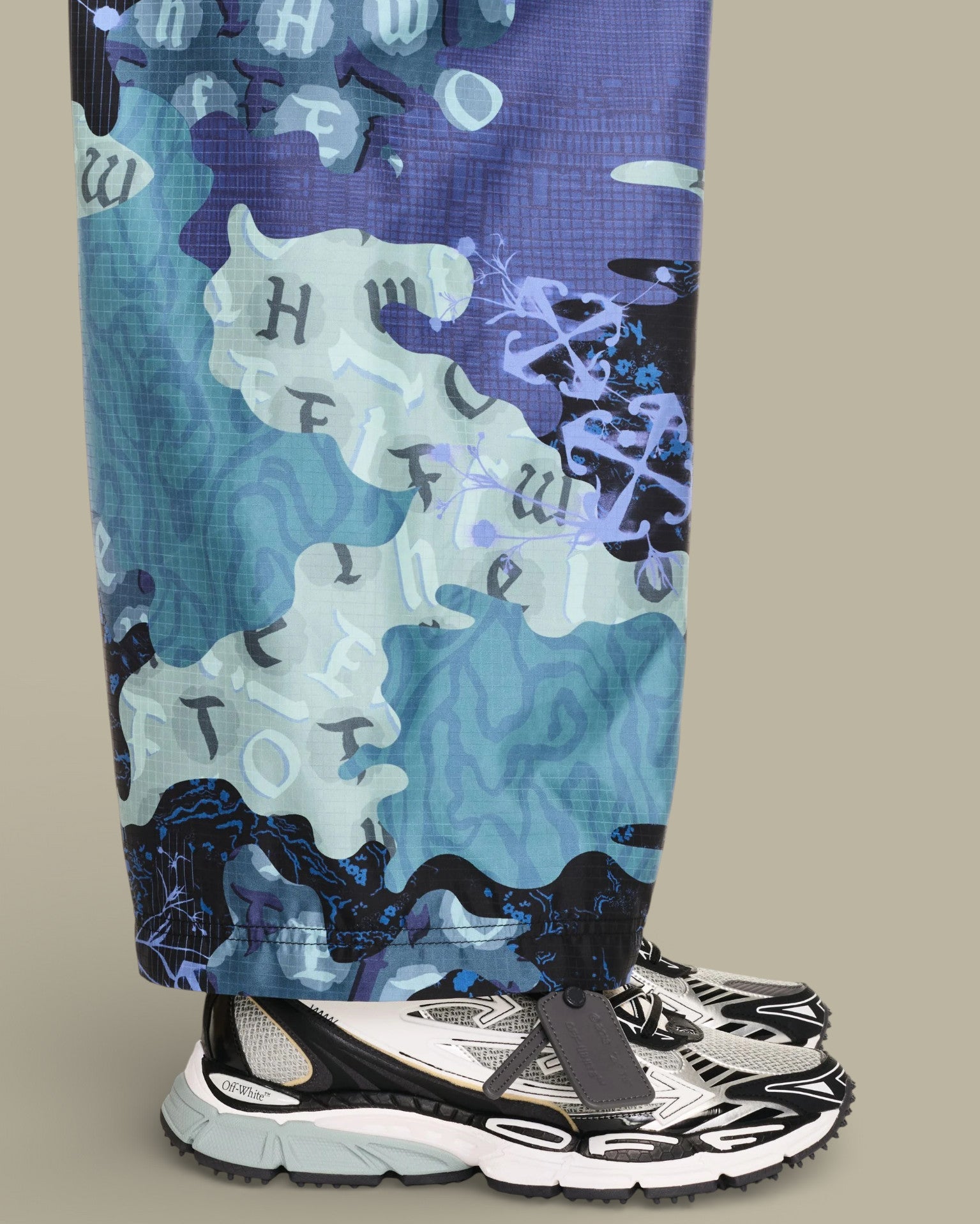 Sneakers Off - White Be Right Back - Black Grey - SNEAKERS