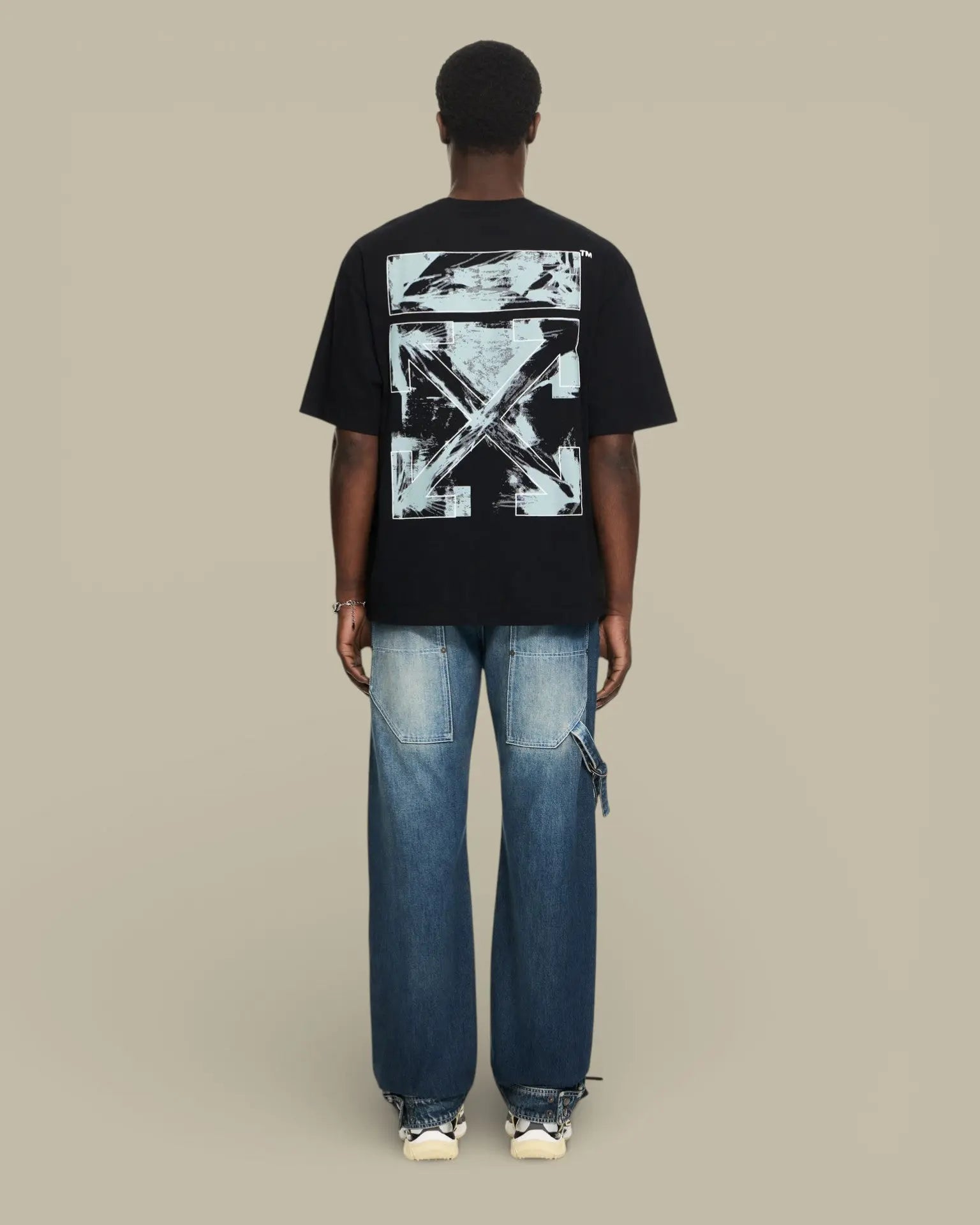 T-Shirt Off - White Black - Rubbed Paint Arrows - t-shirt
