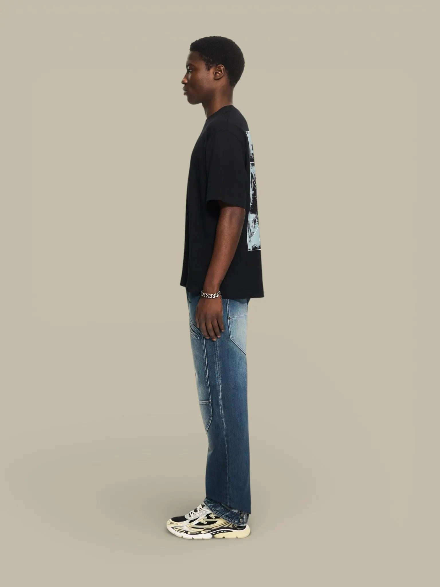 T-Shirt Off - White Black - Rubbed Paint Arrows - t-shirt